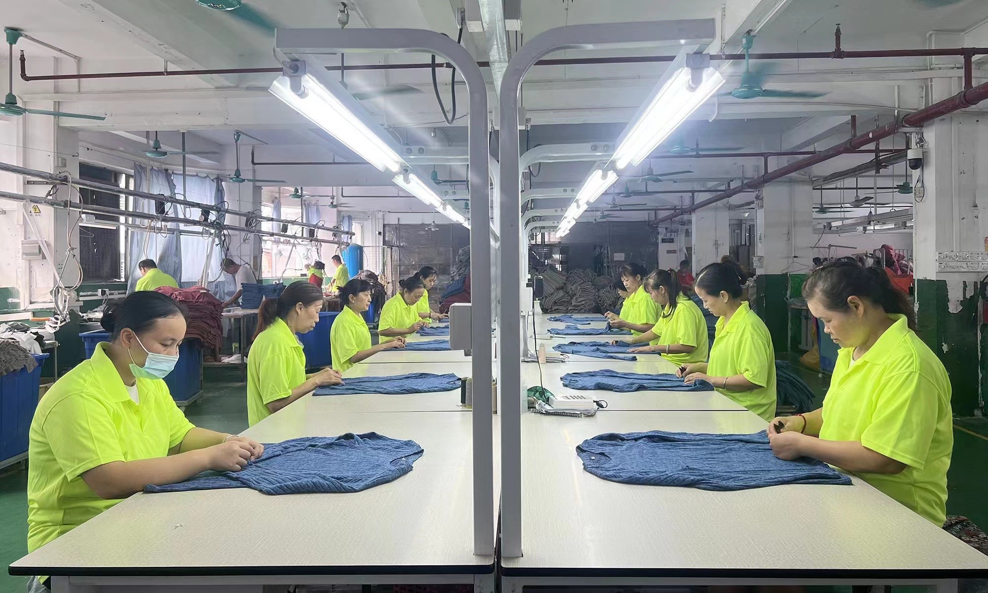 Guangzhou Vinas clothing technology Co., LTD fabrika üretim hattı