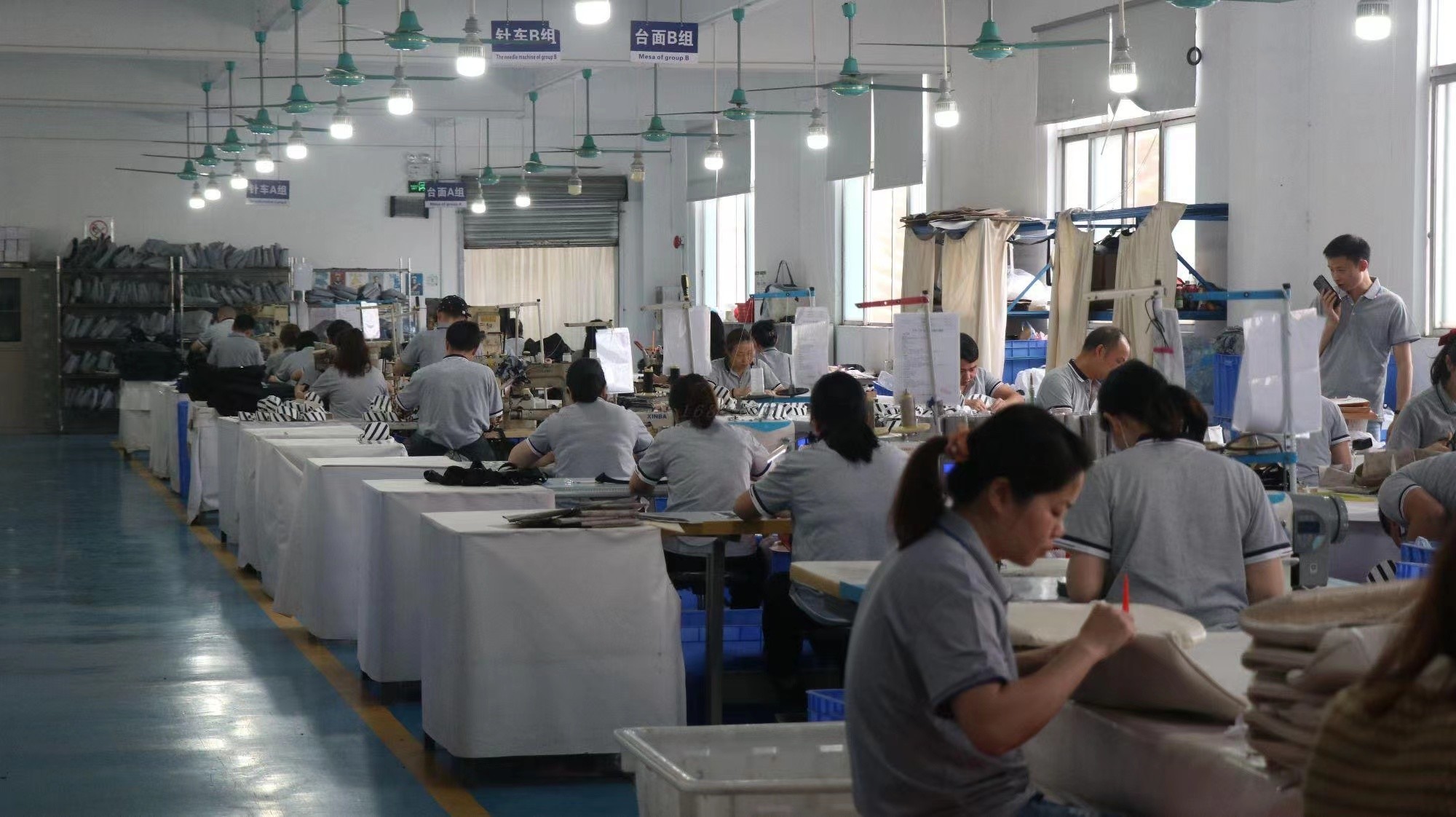 Guangzhou Vinas clothing technology Co., LTD fabrika üretim hattı