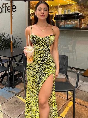 Seksi Sırtsız Kalça Kıyafetleri Moda Seksi Leopard Halter Kıyafetleri