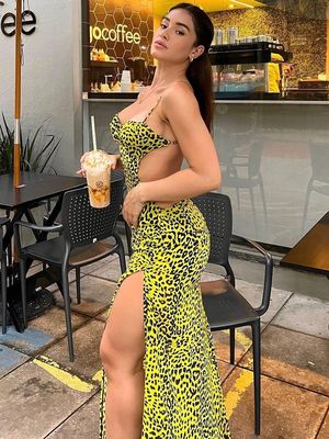 Seksi Sırtsız Kalça Kıyafetleri Moda Seksi Leopard Halter Kıyafetleri