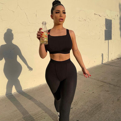 Kolsuz Seksi Spor Giysileri Moda Slim Fit Kadın Yoga Kostümü