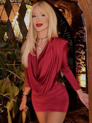 Özel Paket Kalça Elbise Kırışık Temperament Seksi Moda Çantası Kalça Uzun Kollu Eteği Elbise