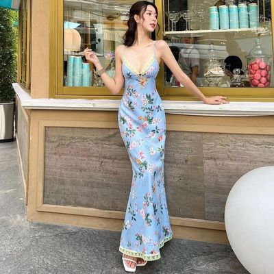 Yaz yeni moda baskısı seksi sırtsız dantel halter elbise