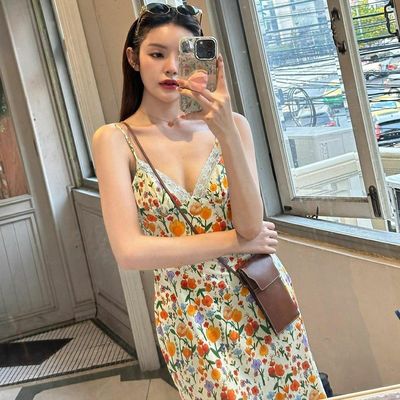 Yaz yeni moda baskısı seksi sırtsız dantel halter elbise
