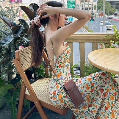 Yaz yeni moda baskısı seksi sırtsız dantel halter elbise