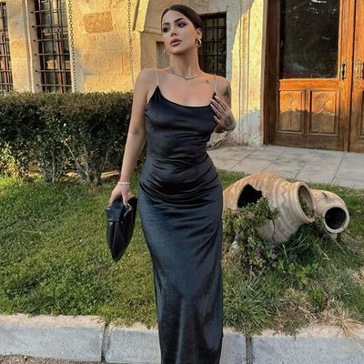 Yüksek anlayışlı özel yeni moda seksi halter halter katı renkli elbise