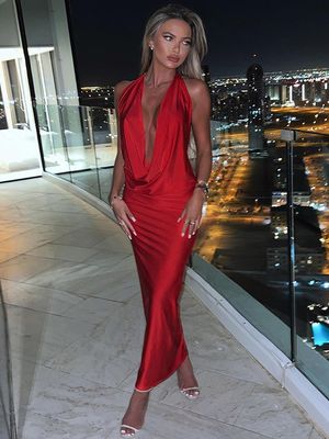 Yeni moda mizacı seksi V boyun halter halter ince kolsuz elbise