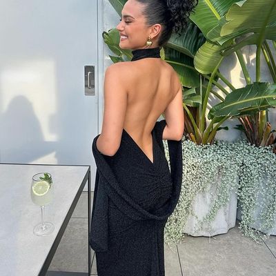 Moda mizacı yeni seksi blokbaster halter halter ince splicing kolye uzun parlak ipek elbise
