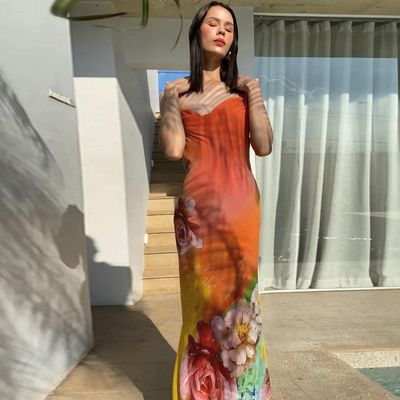 Özel kadınların yeni moda seksi sırtsız baskı halter elbise