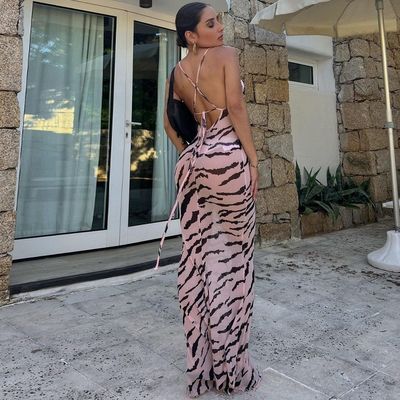 Yazın yeni moda seksi sırtsız özel baskı ince halter elbise