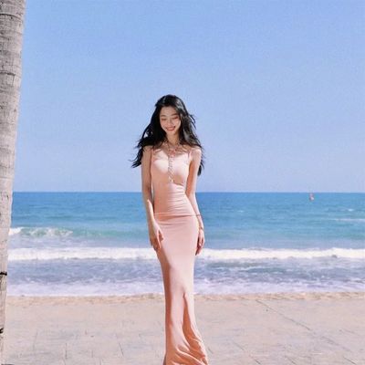Tek çizgili boyun halter halter seksi moda saf rüzgar ince bel bel uzun elbise