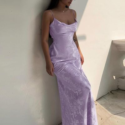 Kadın Yaz Yeni Seksi çizgi boynuzlu Fransız tarzı Satin Sırtsız Uzun Halter elbise