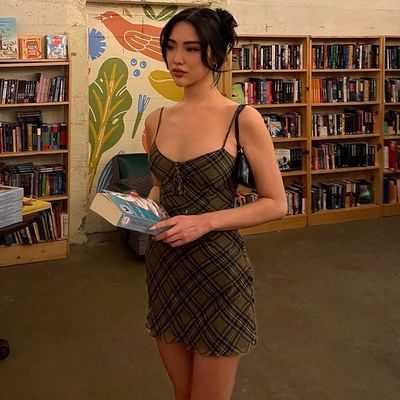 Kadınların Yaz Yeni Seksi Tarzı Çocuk Çaplı Ön Kemerli Elbise