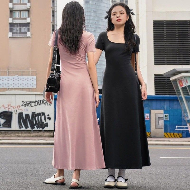 Moda Sokak Fotoğrafı Zayıf Katı Renkli U boyun Kısa kollu elbise